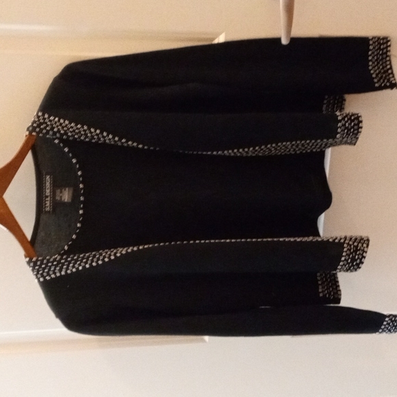 Med black top with faux sweater with hook/eye, beaded, flawless, versattile.. - Picture 4 of 8